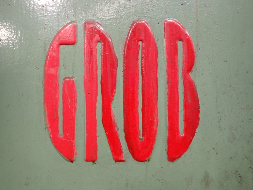 Grob Brothers Vertical Band Saw