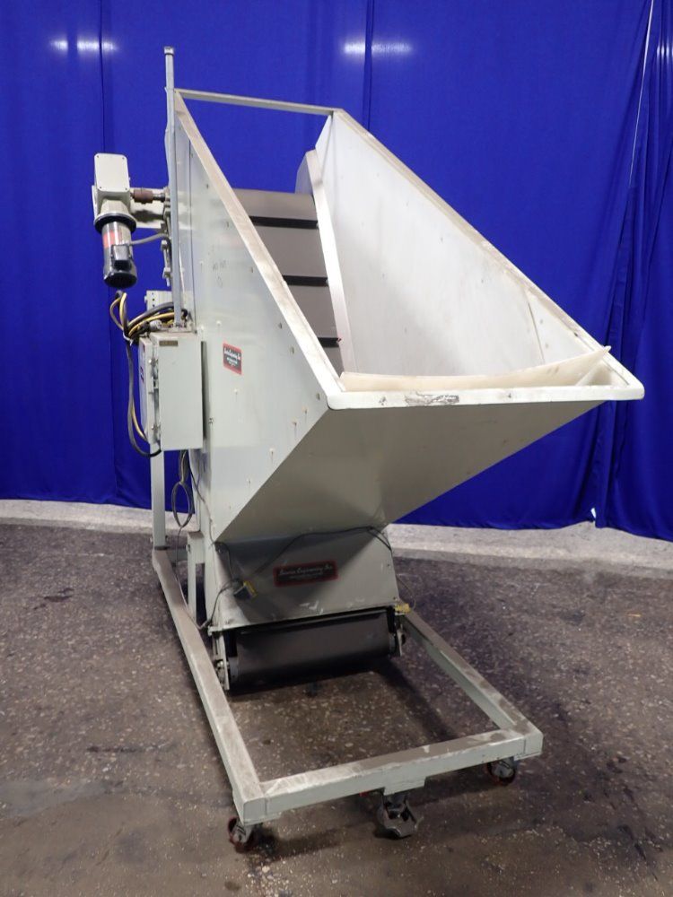Service Engineering Inc. Incline Chip Conveyor