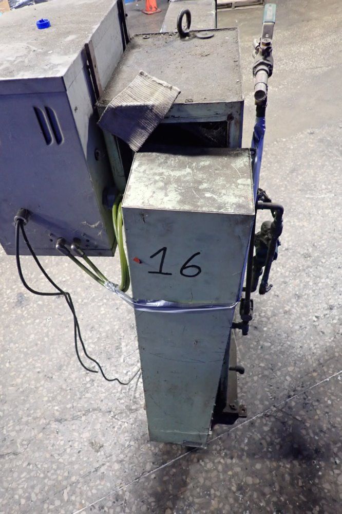 Uto Chuo Spot Welder