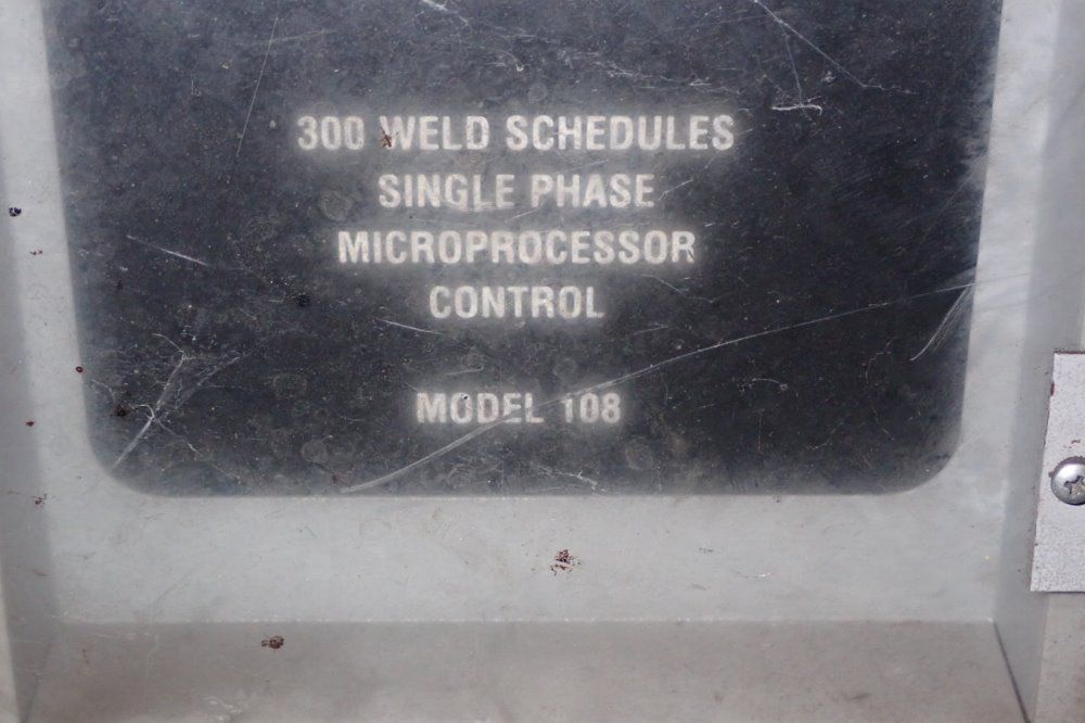 Uto Chuo Spot Welder