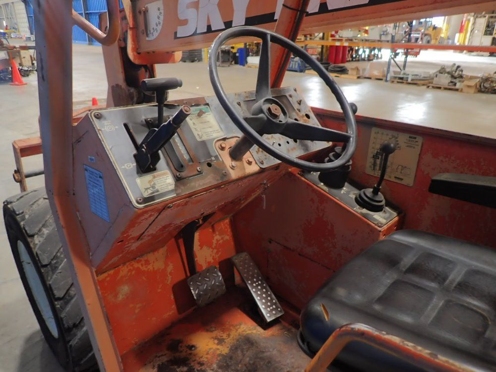 Skytrak 28000 Telehandler - 5028