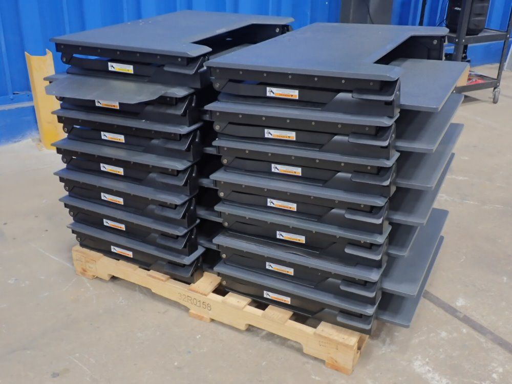 Ergotron 18"x34"w Riser Work Station