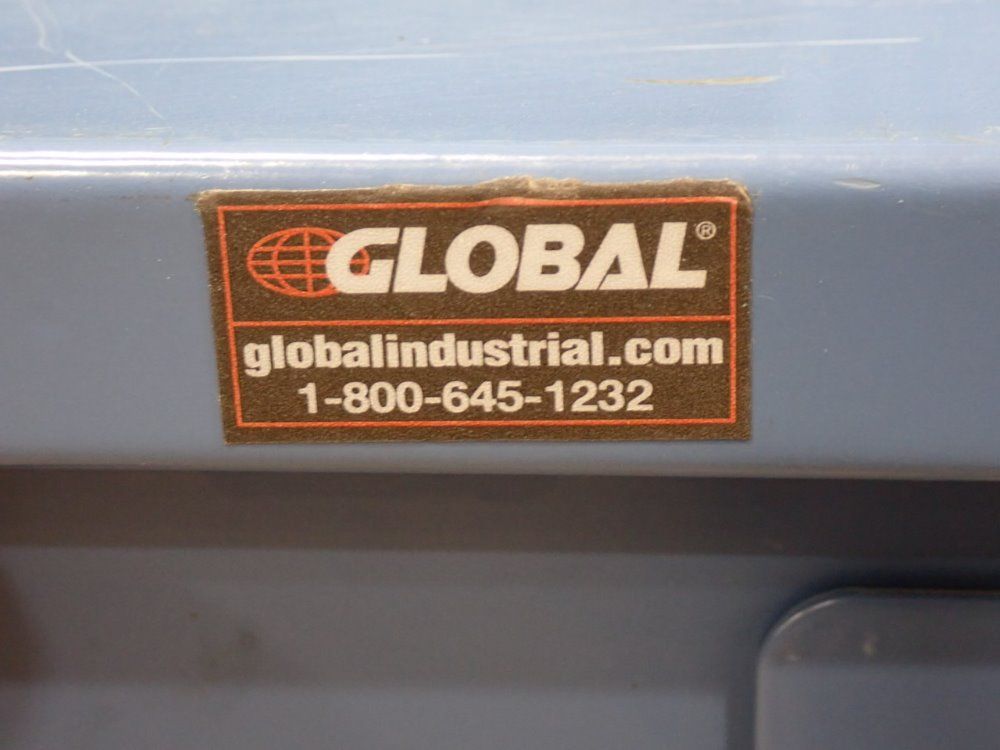 Global Recieving Stand Up Desk