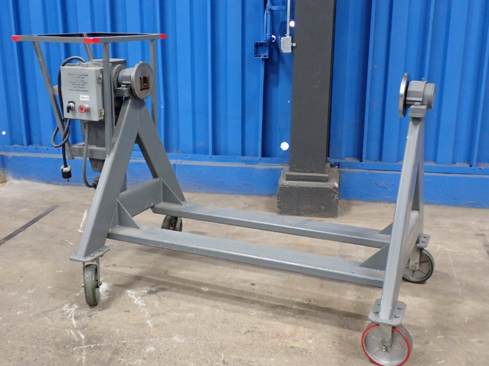 Global Recieving Stand Up Desk