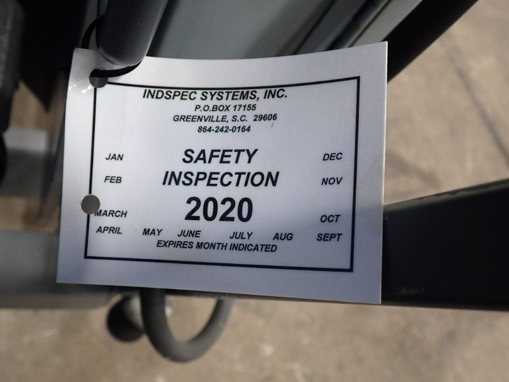 Global Recieving Stand Up Desk