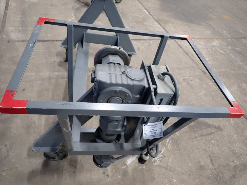 Global Recieving Stand Up Desk