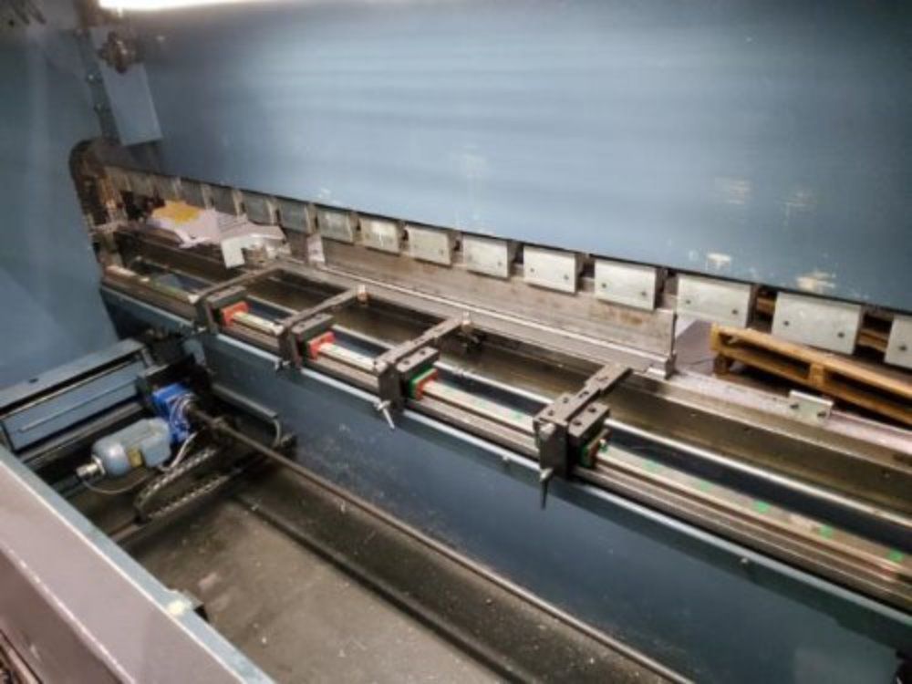 Durma 159" X 176 Ton Type E 40160 5-axis Press Brake - Type E 40160