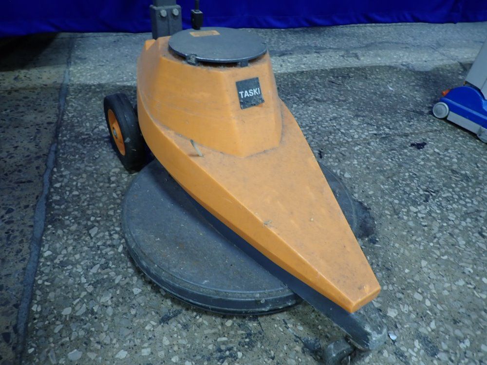 Taski 21" Dia Floor Buffer