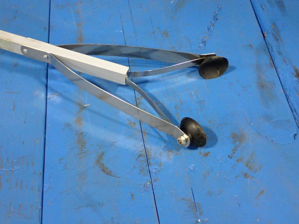 Arc Mate Claw Grabbing Tool