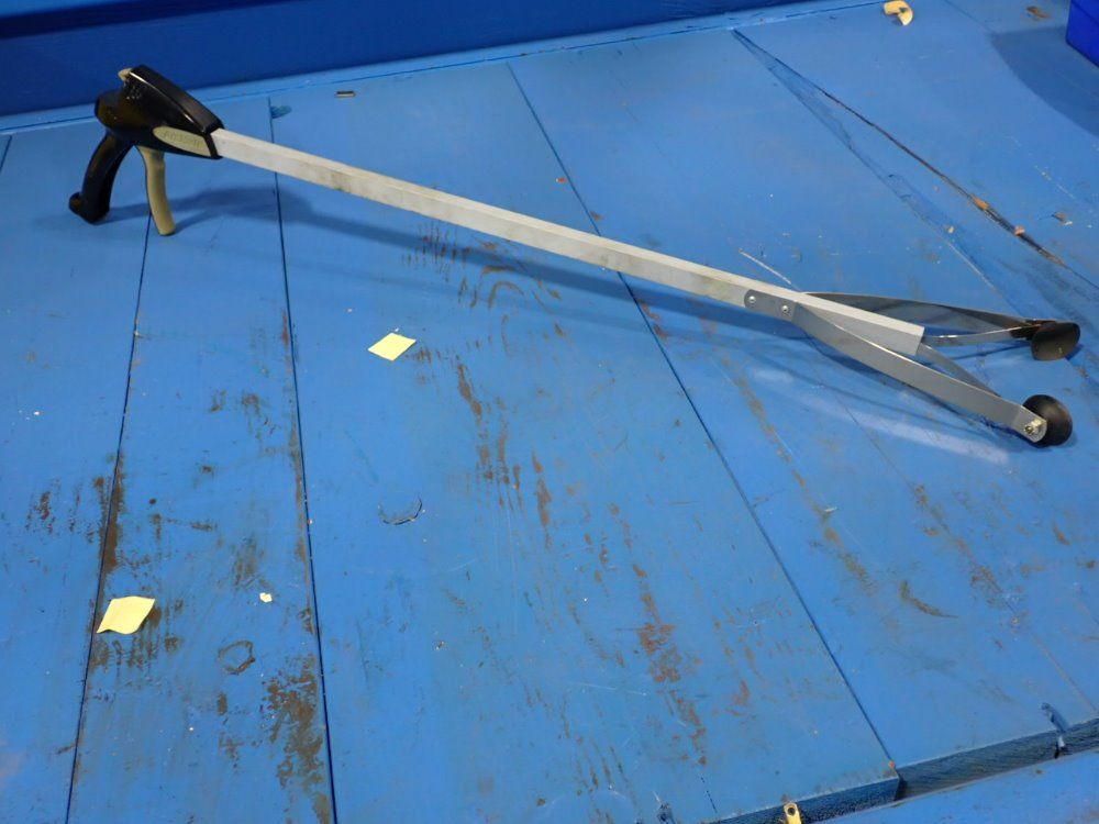 Arc Mate Claw Grabbing Tool