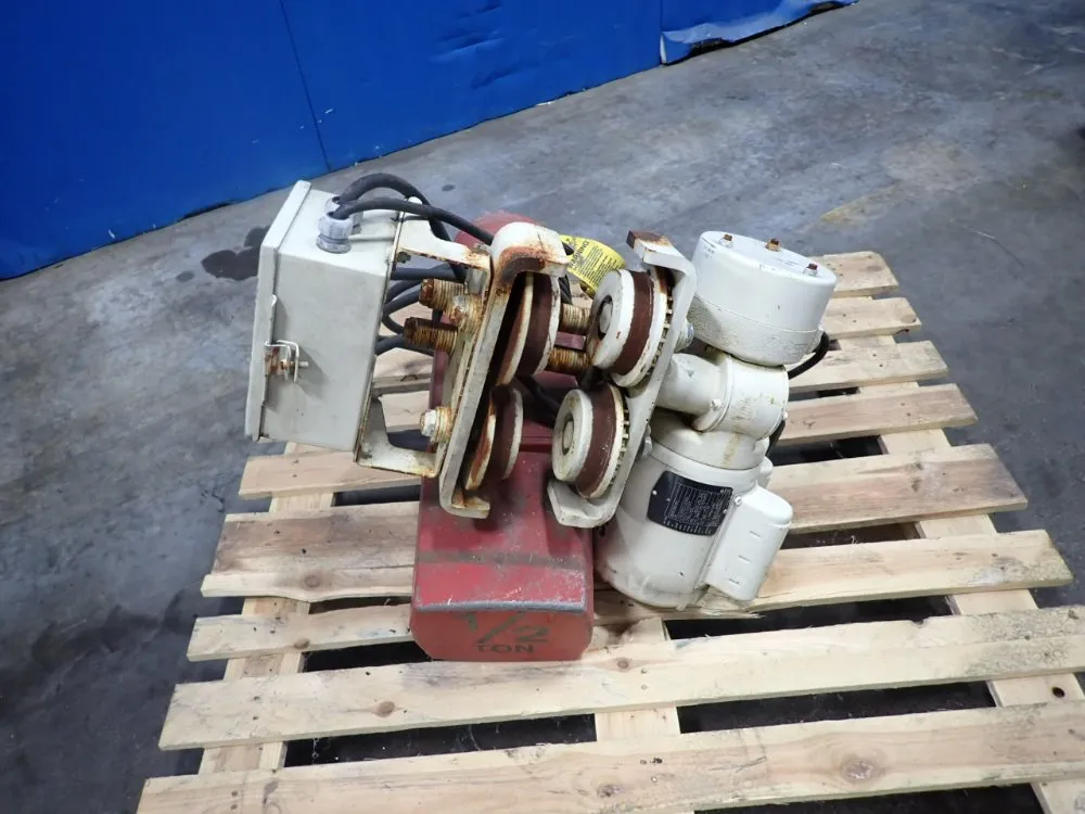 Dayton 1 Hp 1/2 Ton Electric Chain Hoist - 3yb90