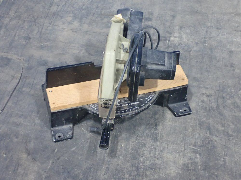 Black And Decker Power Miter Saw
