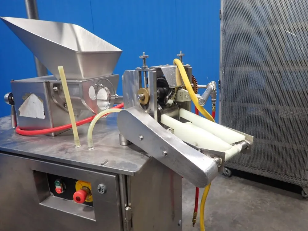 Anko 1/2 Empanada Machine - Dm00127