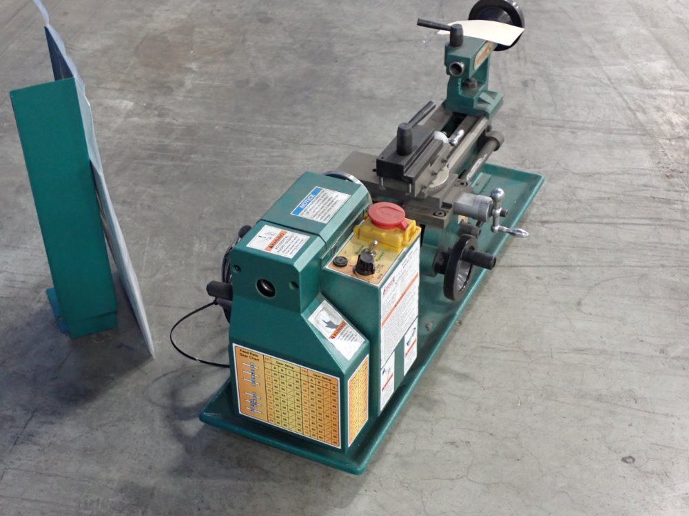 Grizzly 7''x12'' Lathe - G8688