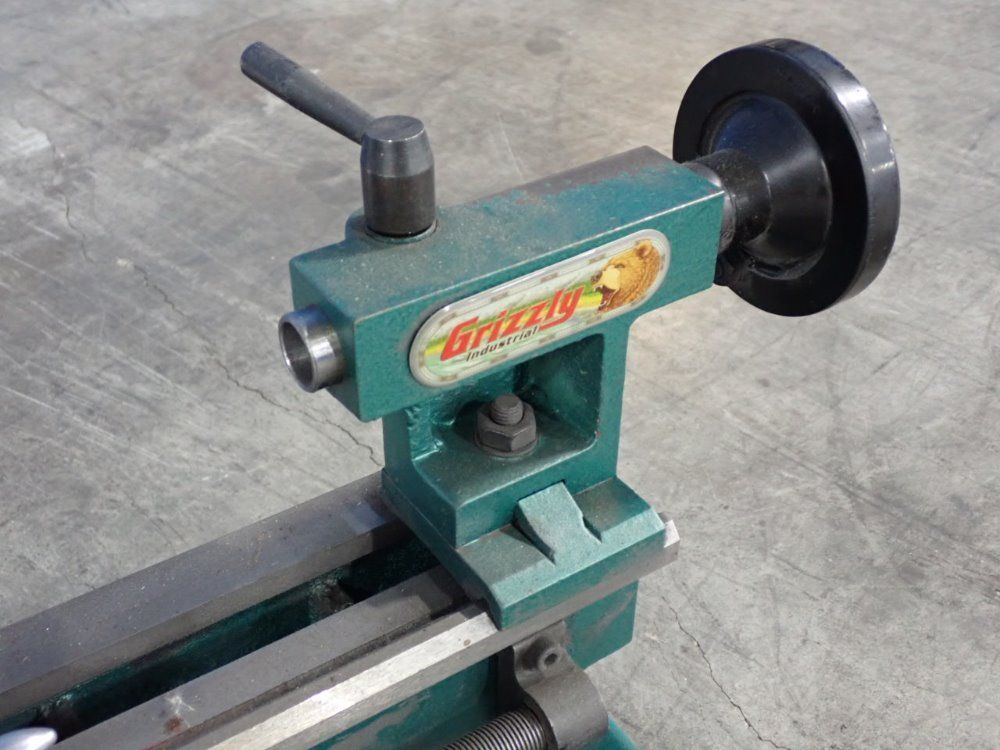 Grizzly 7''x12'' Lathe - G8688
