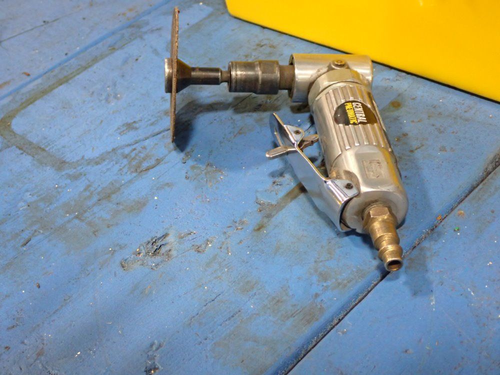 Central Pneumatic Air Angle Die Grinder - 52848