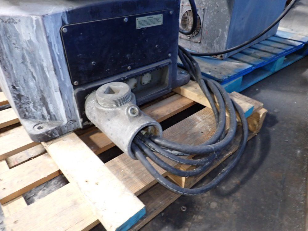 Fanuc P-100 Robot - P-100