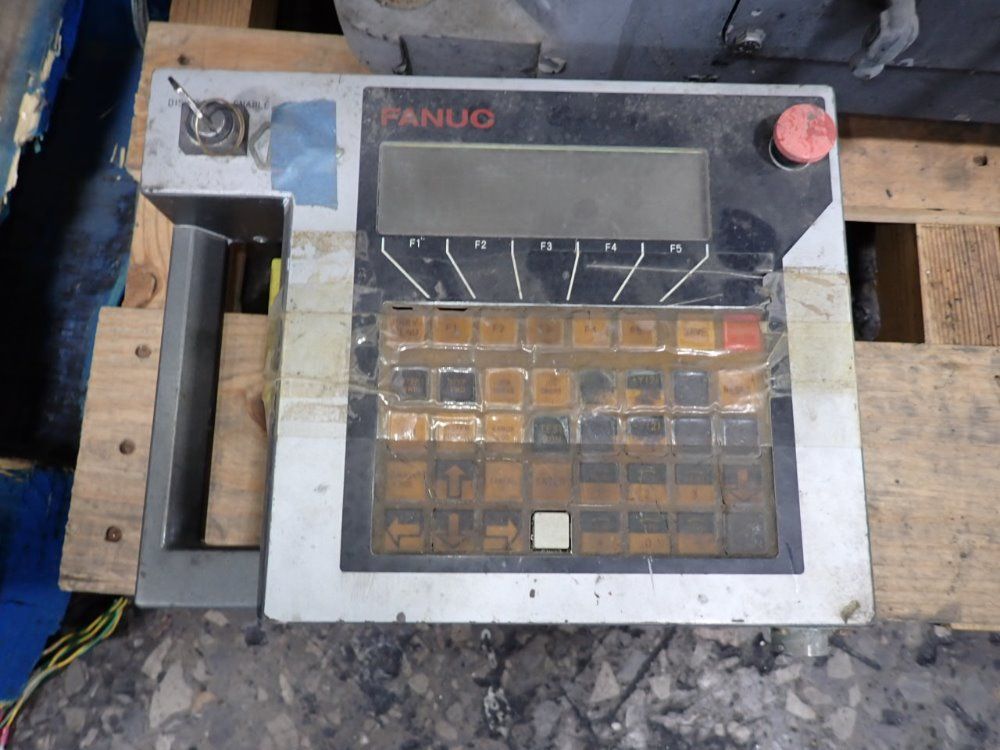 Fanuc P-100 Robot - P-100