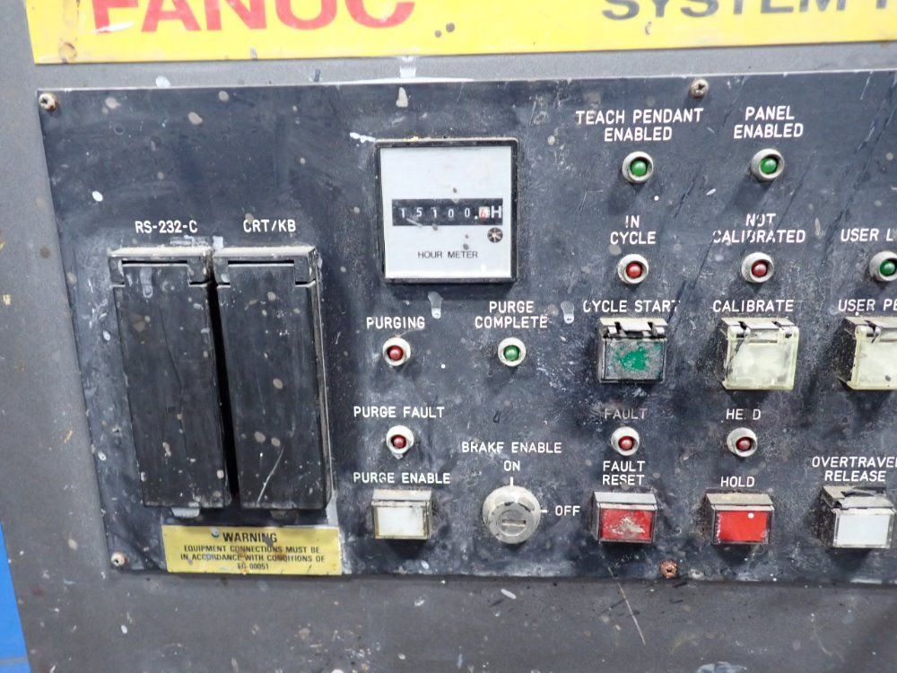 Fanuc P-100 Robot - P-100