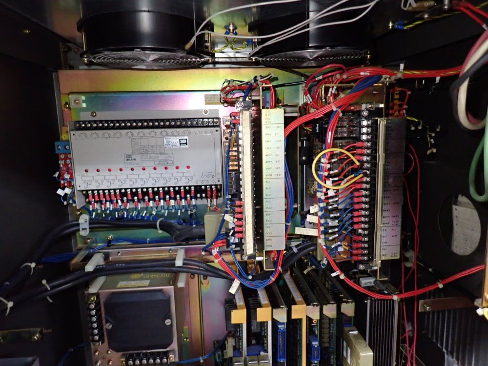 Fanuc P-100 Robot - P-100