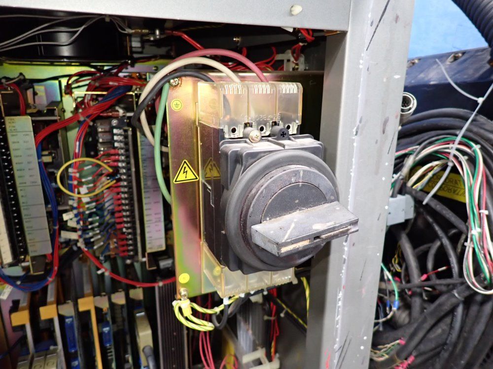 Fanuc P-100 Robot - P-100