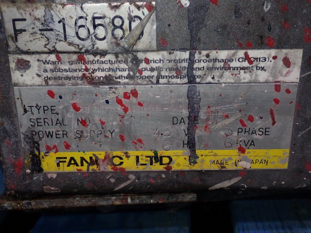 Fanuc P-100 Robot - P-100