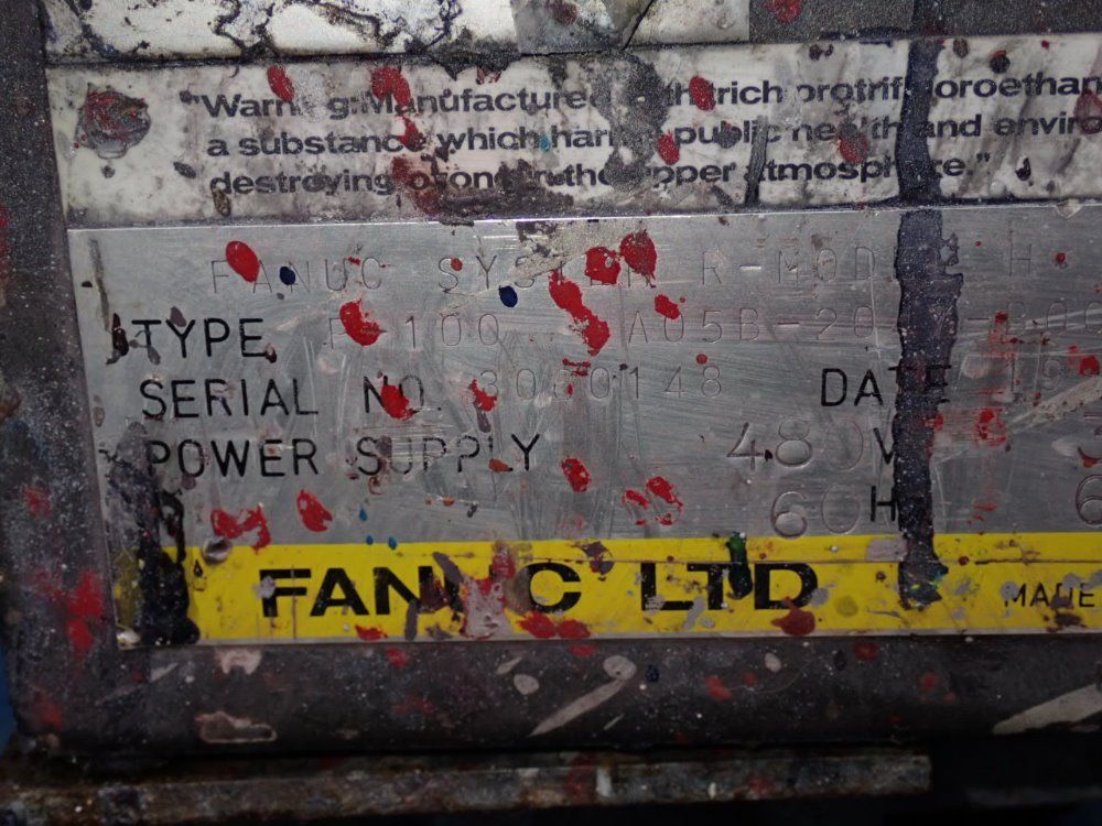 Fanuc P-100 Robot - P-100