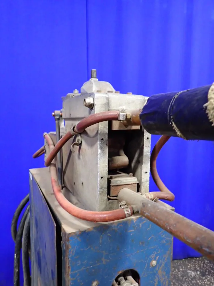 Miller 90 Amps Spot Welder - 20f1