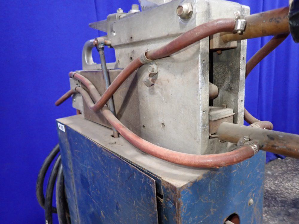 Miller 90 Amps Spot Welder - 20f1