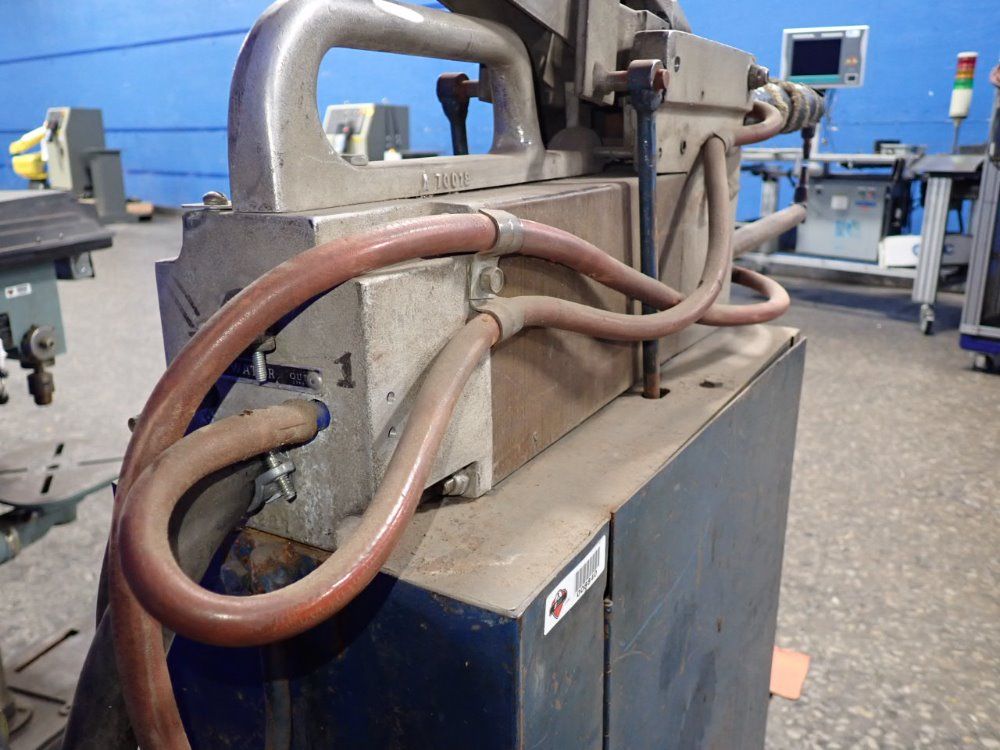 Miller 90 Amps Spot Welder - 20f1