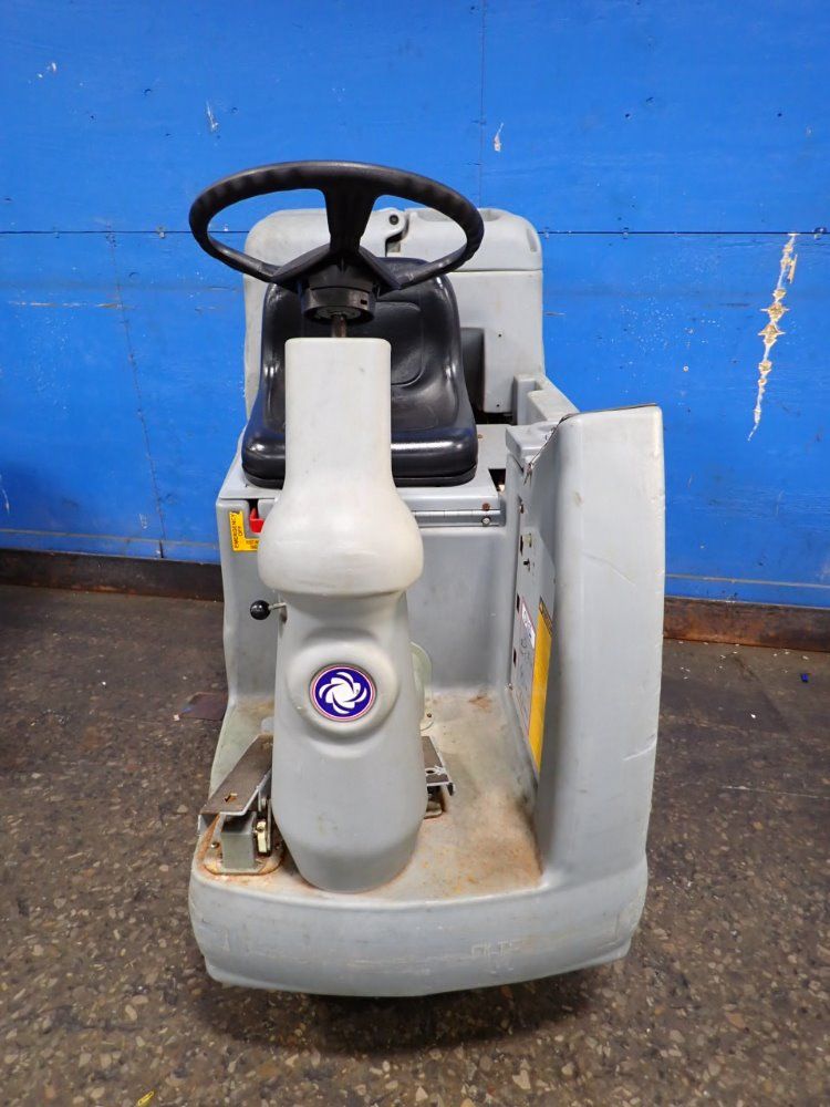 Nilfisk Aprox 36" Advenger 2600d Floor Scrubber - Advenger 2600d