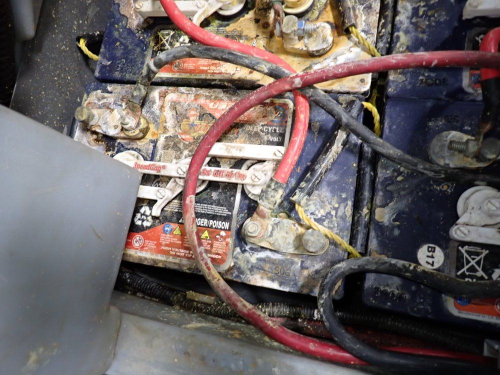 Nilfisk Aprox 36" Advenger 2600d Floor Scrubber - Advenger 2600d