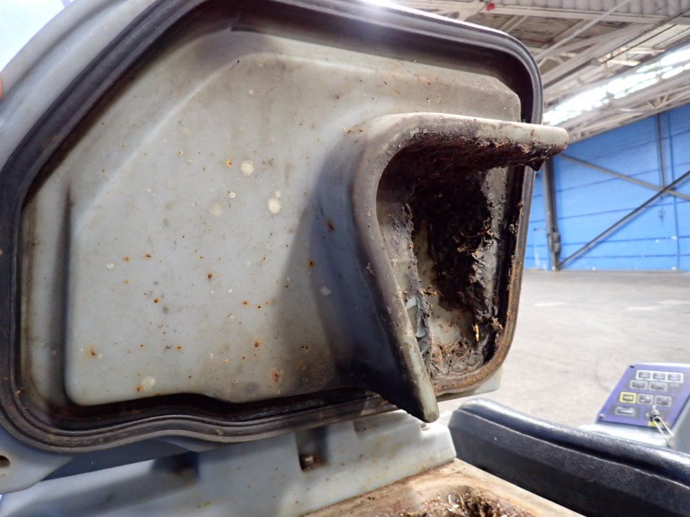 Nilfisk Aprox 36" Advenger 2600d Floor Scrubber - Advenger 2600d