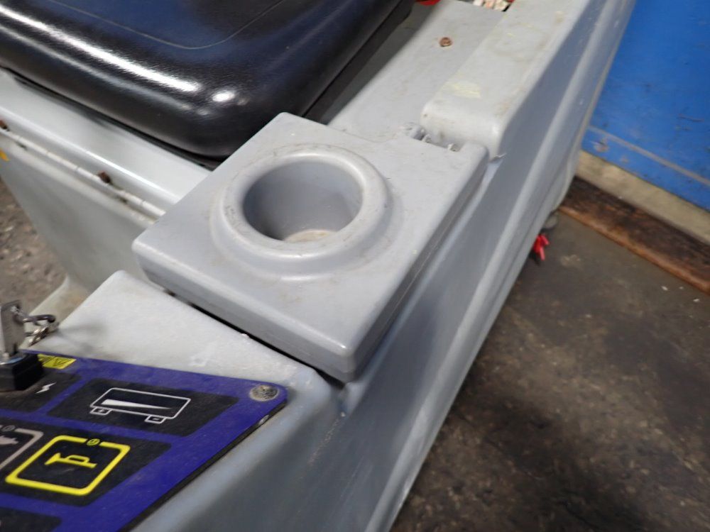 Nilfisk Aprox 36" Advenger 2600d Floor Scrubber - Advenger 2600d