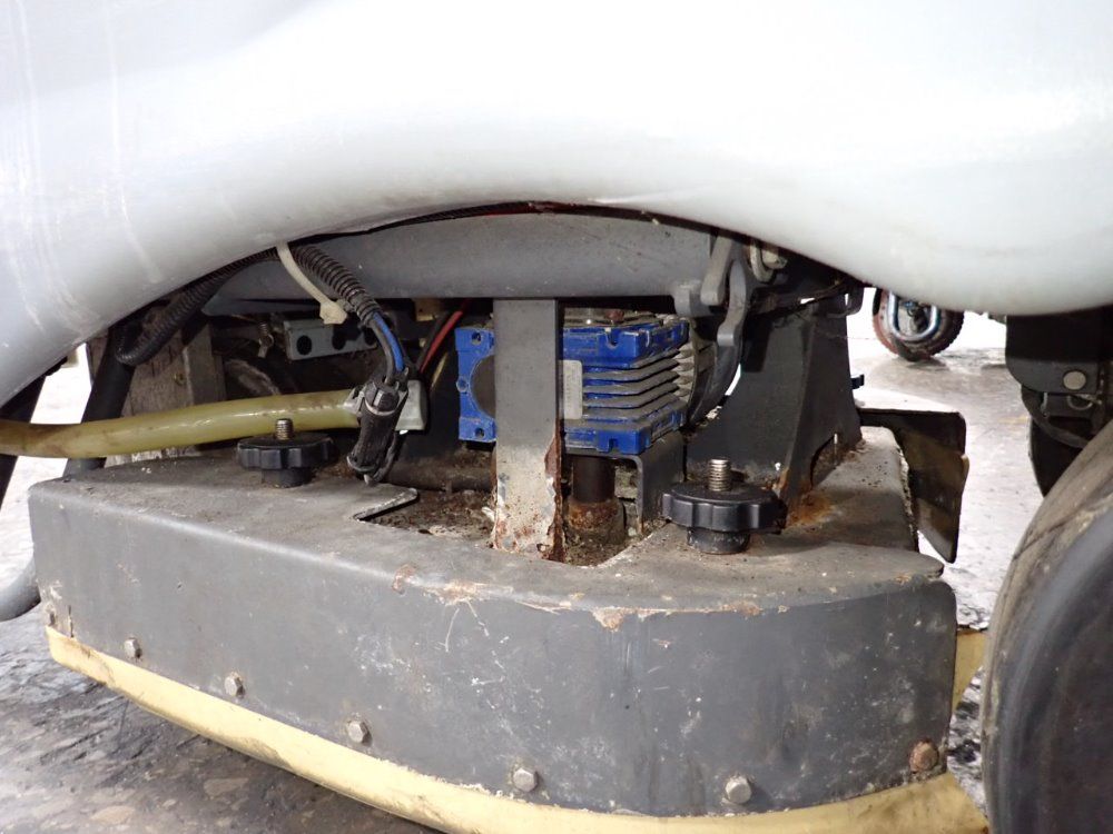 Nilfisk Aprox 36" Advenger 2600d Floor Scrubber - Advenger 2600d