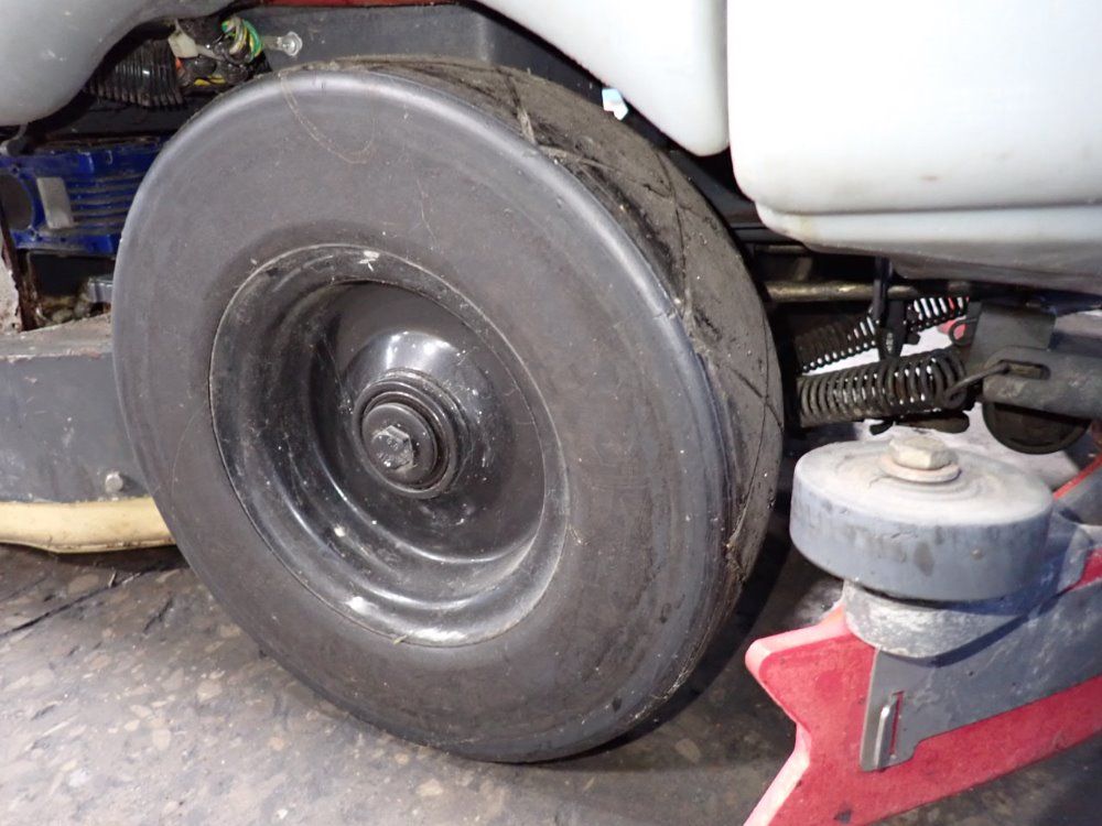 Nilfisk Aprox 36" Advenger 2600d Floor Scrubber - Advenger 2600d