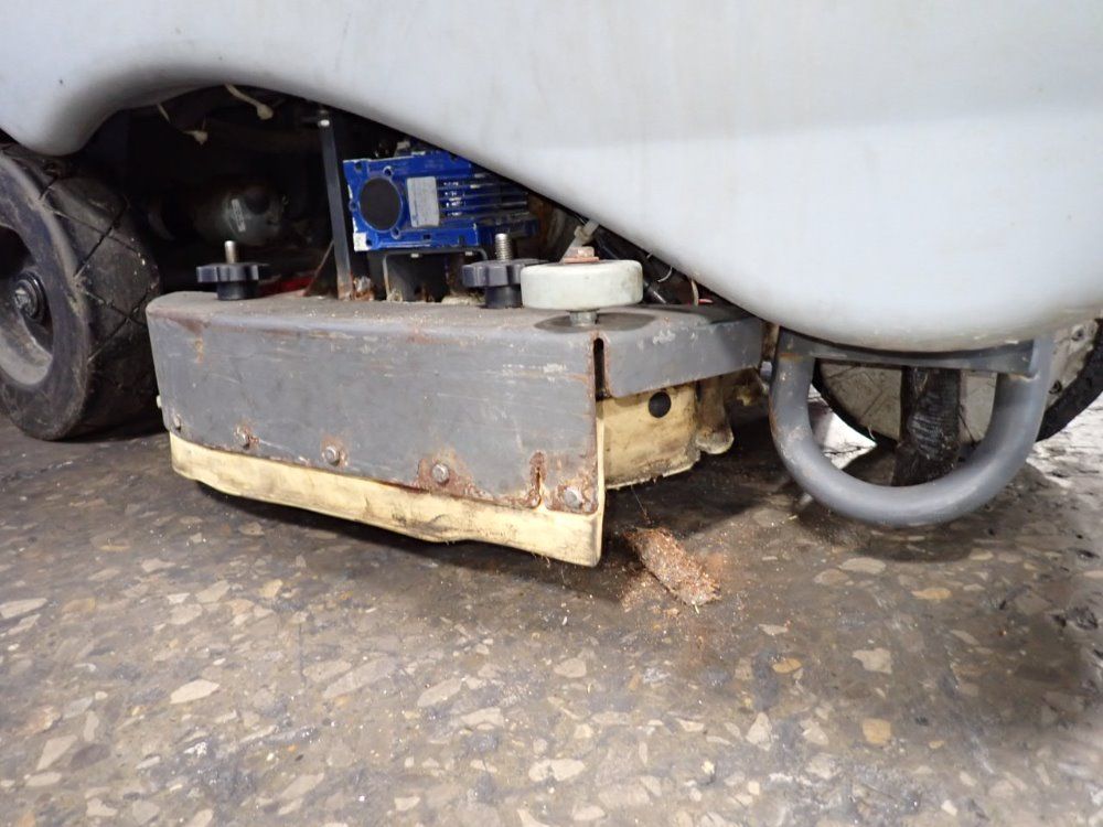 Nilfisk Aprox 36" Advenger 2600d Floor Scrubber - Advenger 2600d