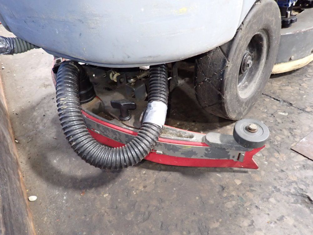 Nilfisk Aprox 36" Advenger 2600d Floor Scrubber - Advenger 2600d