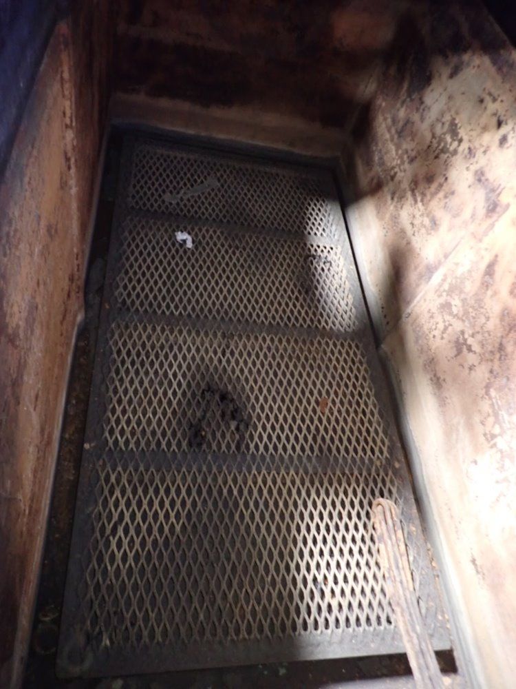 71" X 35" X 38" Id Containment Unit