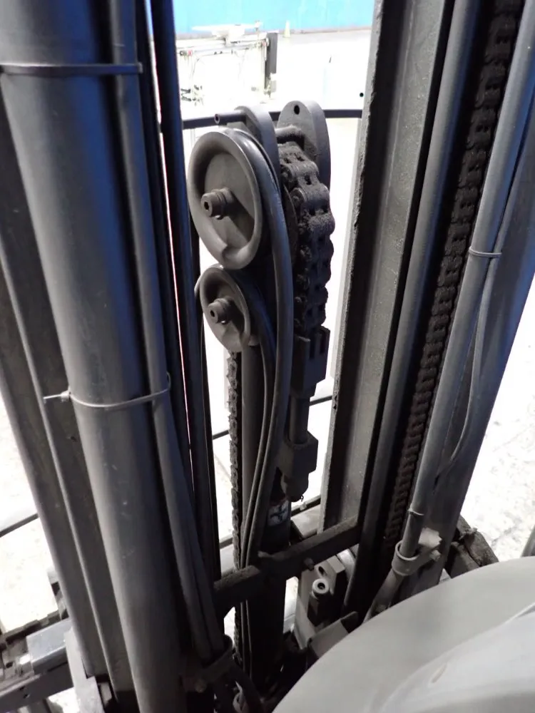 Crown 3700 Lbs 4500 Series Electric Forklift - 4500 Series