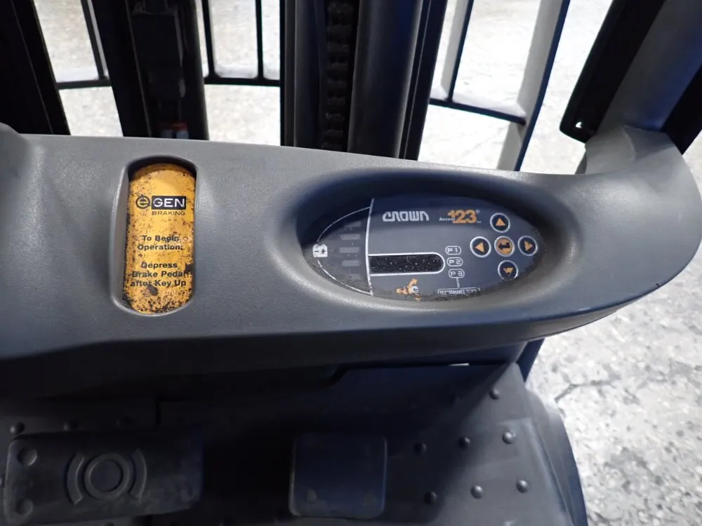 Crown 3700 Lbs 4500 Series Electric Forklift - 4500 Series