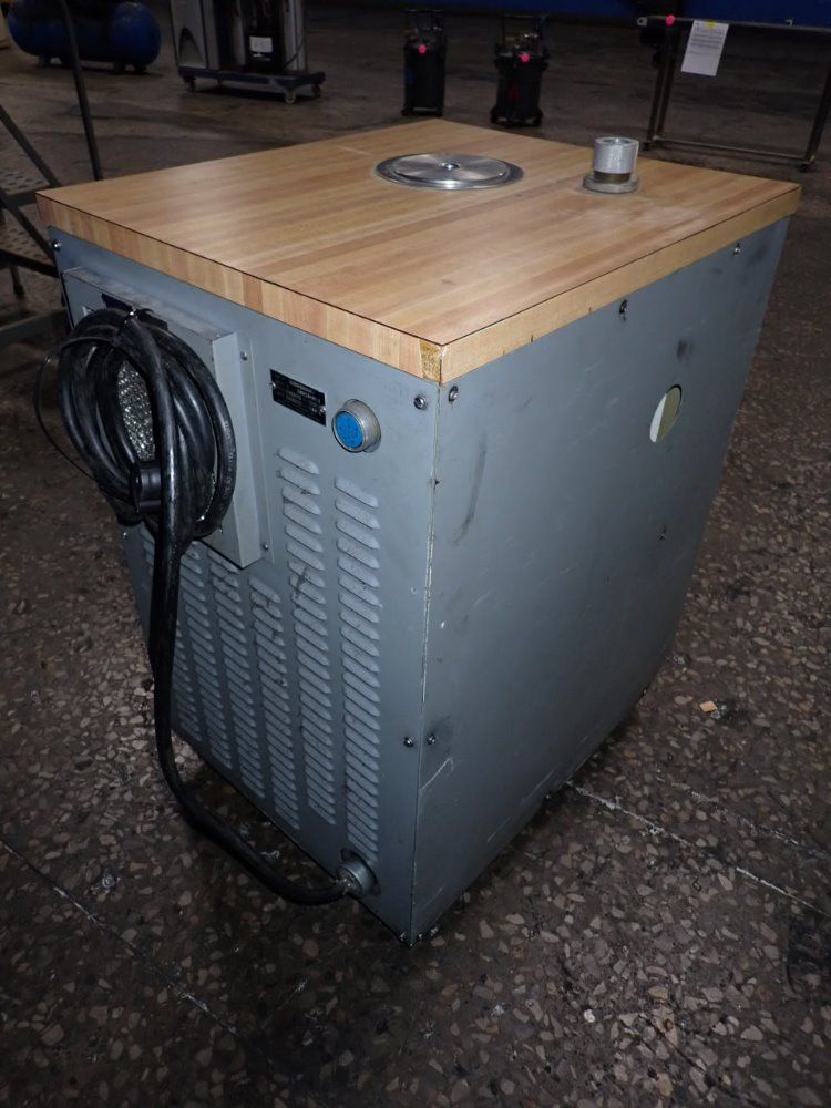 Veeco Leak Detector - Ms-17-ab