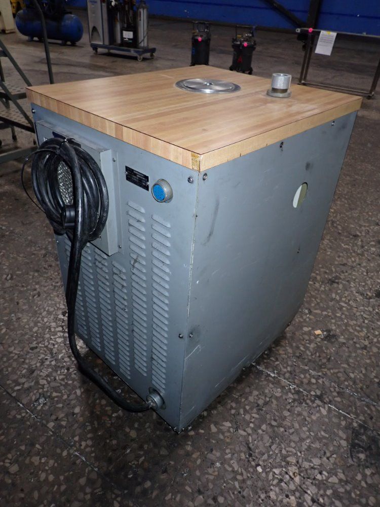 Veeco Leak Detector - Ms-17-ab