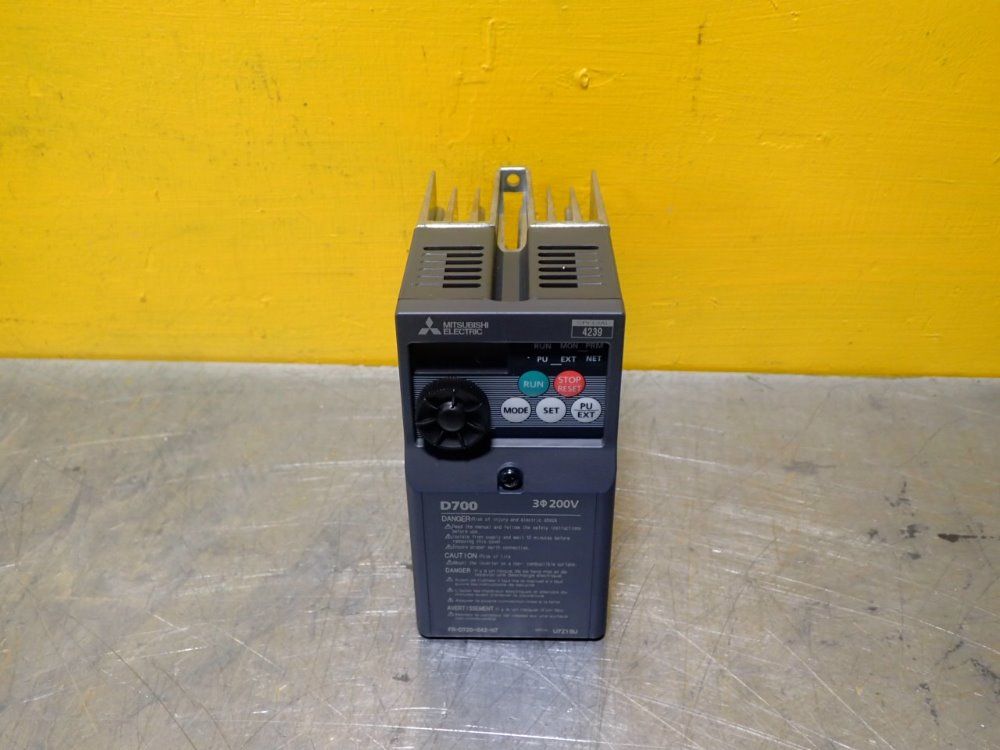 Mitsubishi Fr-d720-042-n7 Inverter; Drive Unit - Fr-d720-042-n7
