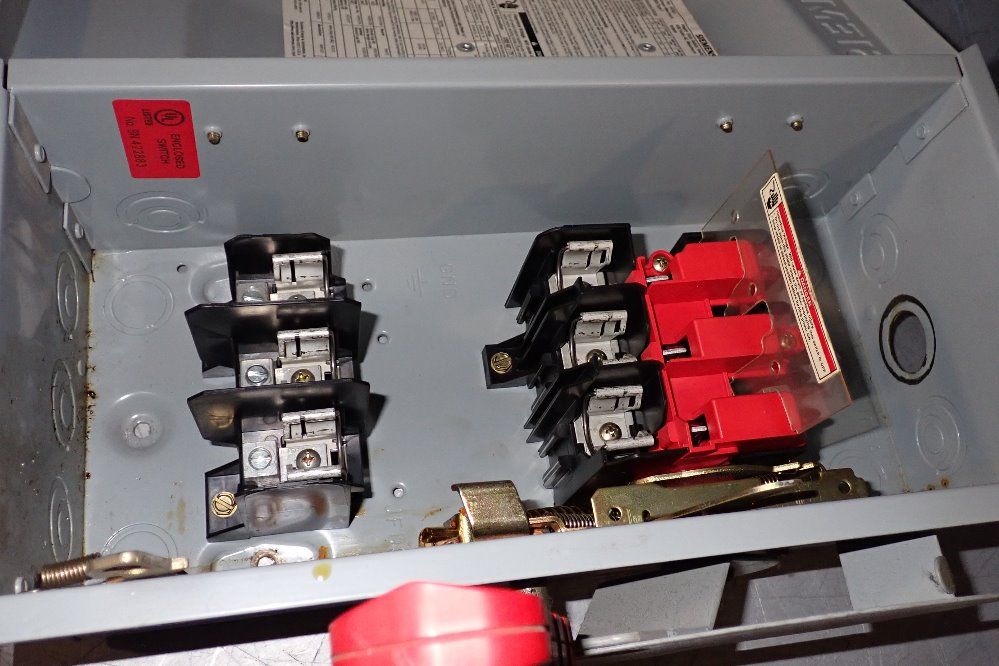 Siemens 30a Fusible Disconnect - Hf361