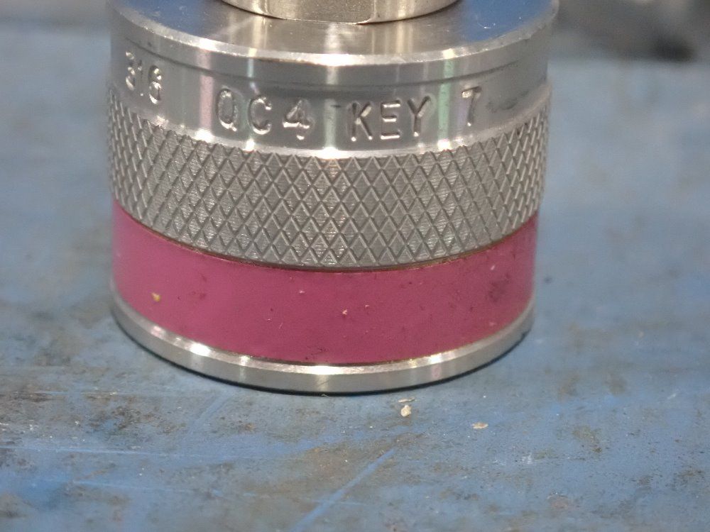 Swagelok 1/4" D Couplers