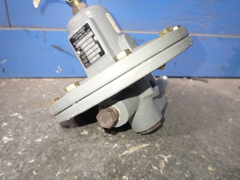 Fisher Regulator - 92b