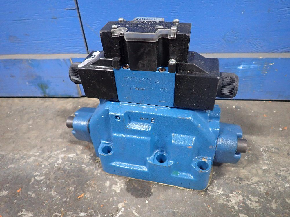 Rexroth Valve Block - 4we6561/ew110n9da