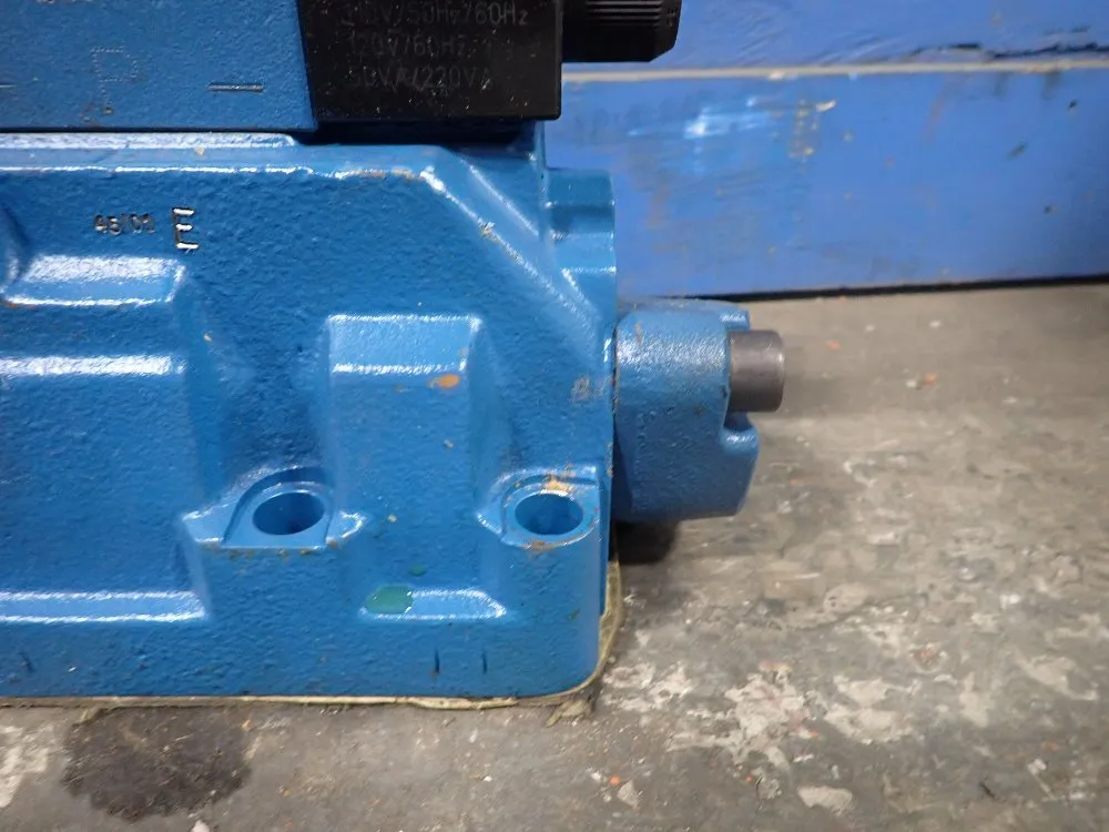Rexroth Valve Block - 4we6561/ew110n9da