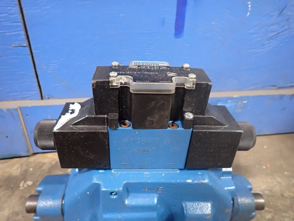 Rexroth Valve Block - 4we6561/ew110n9da